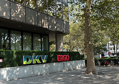 Bereich vor der ERGO in Köln