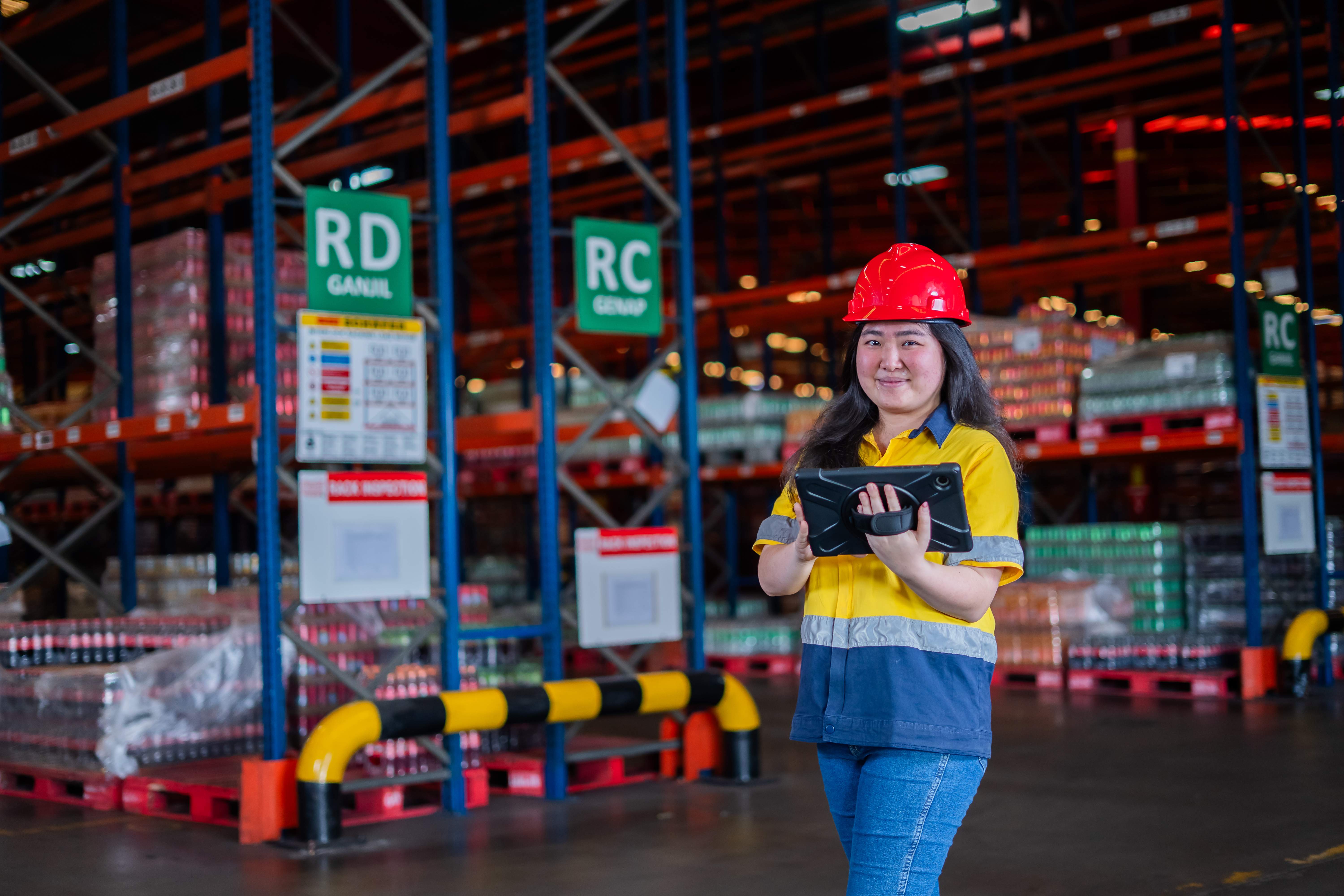 Memberdayakan perempuan di Tim Supply Chain