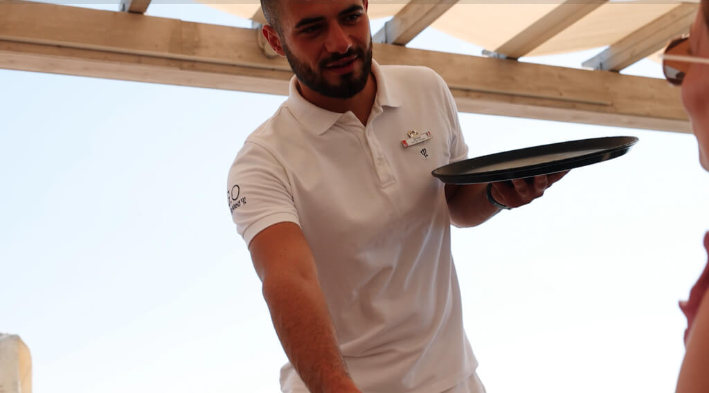 Working with a Club Med Food & Beverage team