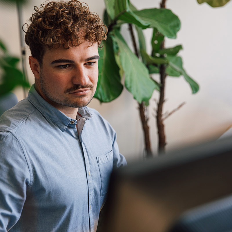 Sanofian working in an office.