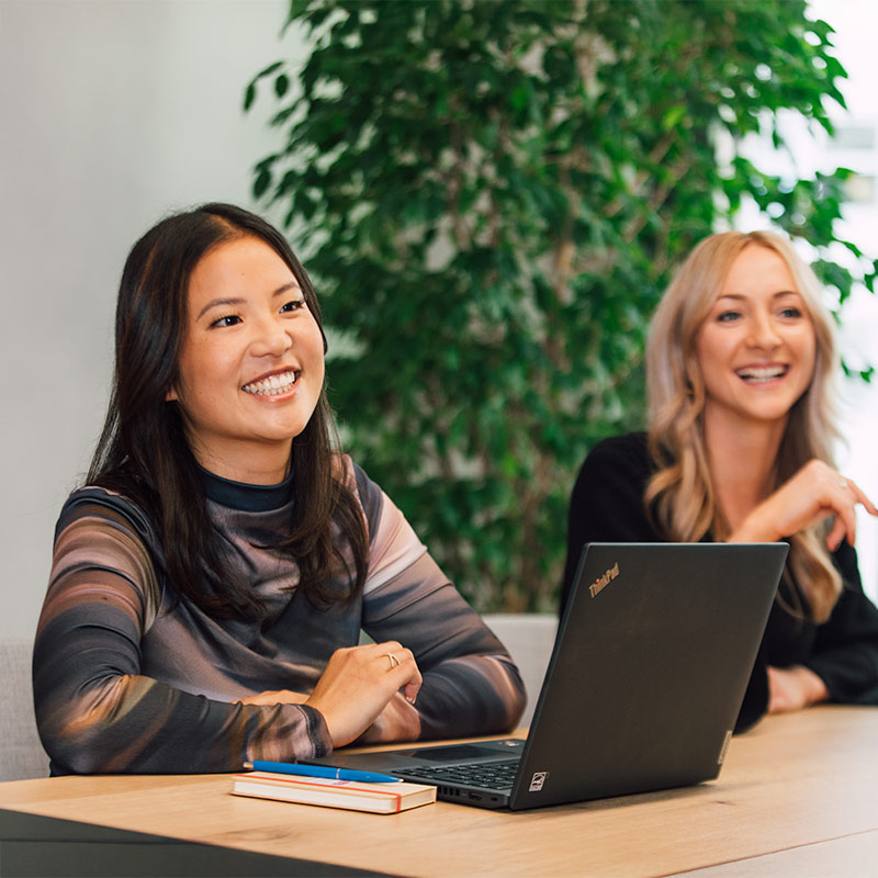 Two Sanofians in a meeting working at Sanofi office