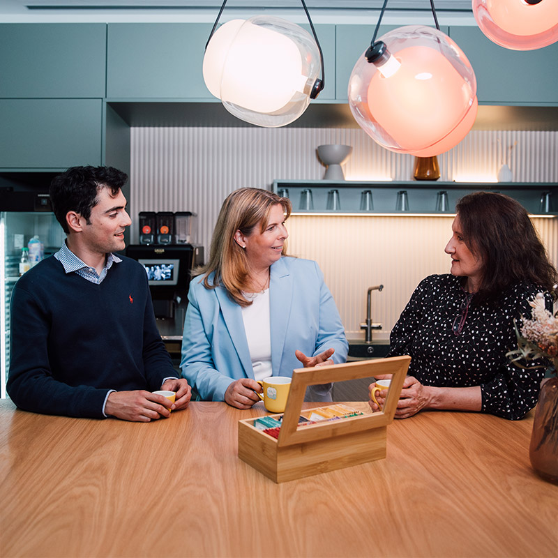 Sanofians in the office in conversation