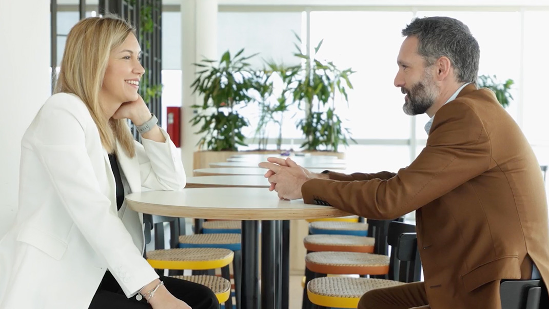 Play Video: Esperienza lavorativa nel nostro ufficio di Milano