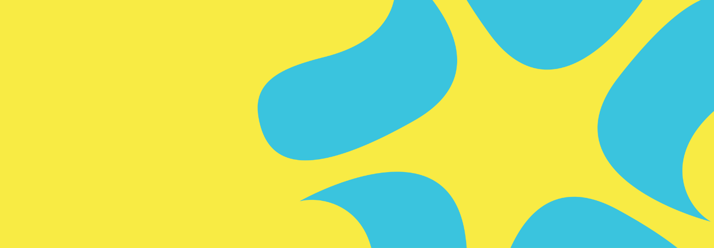 TUI MAGIC LIFE yellow and blue branding.