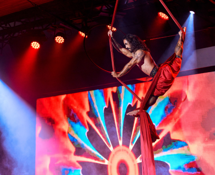 An acrobat performs in a TUI MAGIC LIFE hotel
