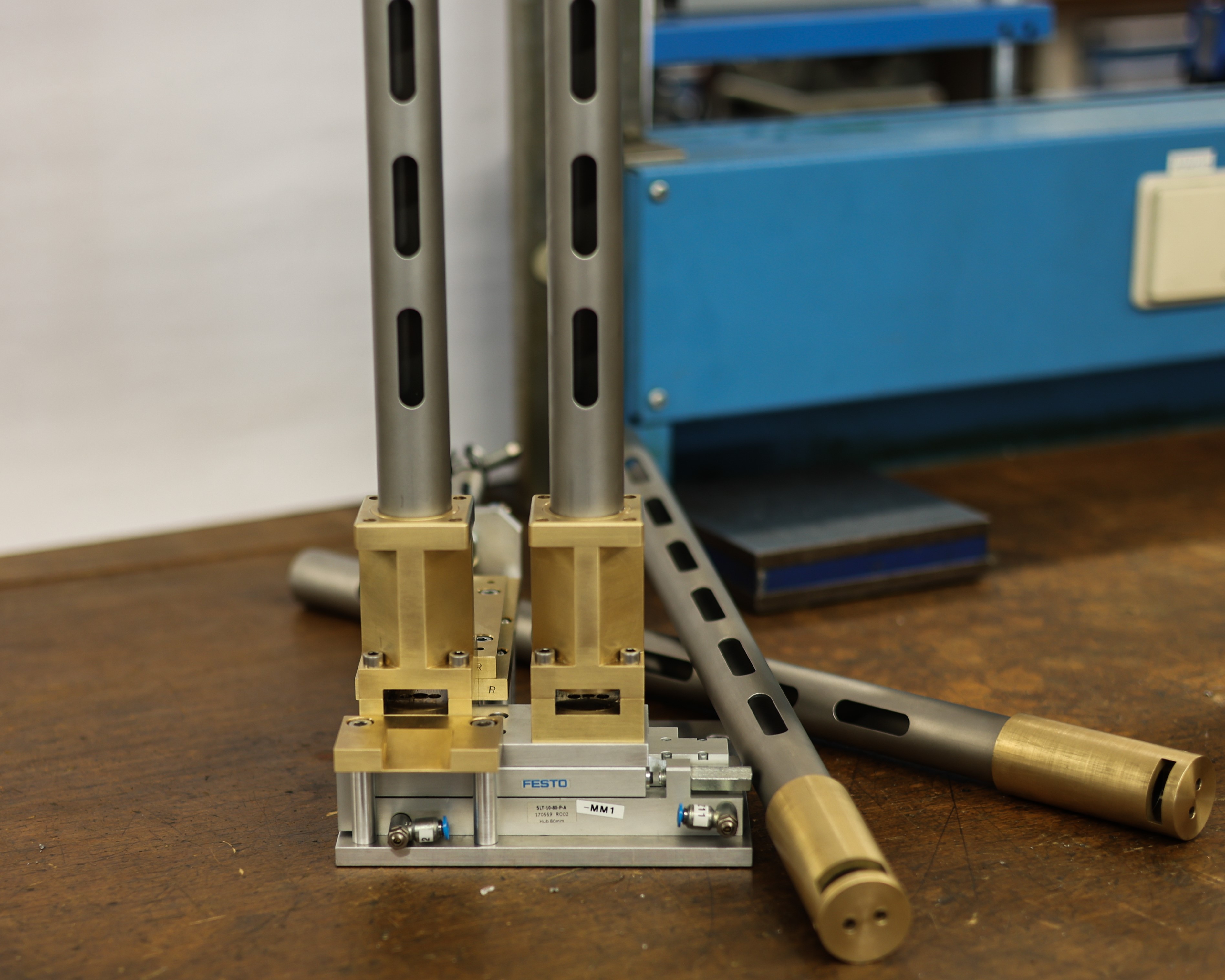 Du interessierst dich für Maschinenbau mit Schwerpunkt auf Material- und Fertigungstechnik? Das praxisorientierte Studium eröffnet dir vielfältige Perspektiven.