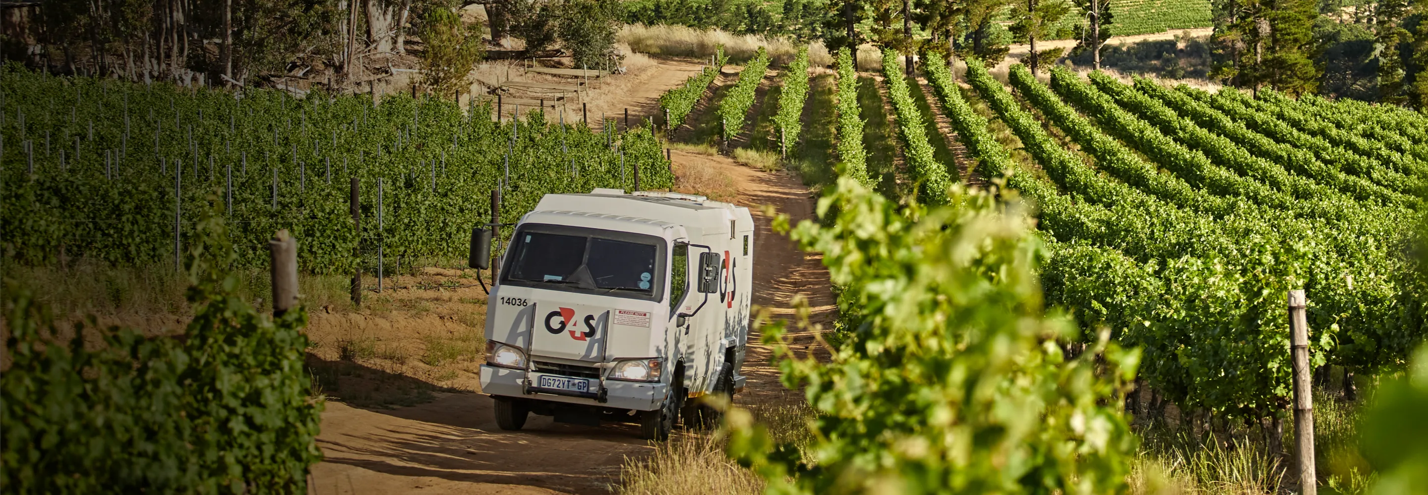 Lori la kazi la G4S kwenye uwanja