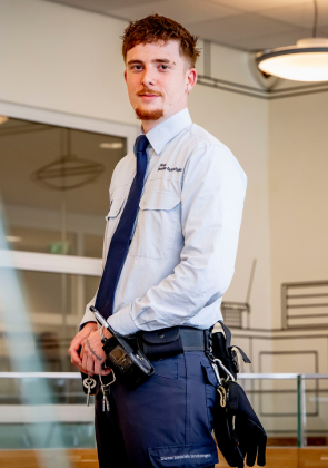 Add image description here