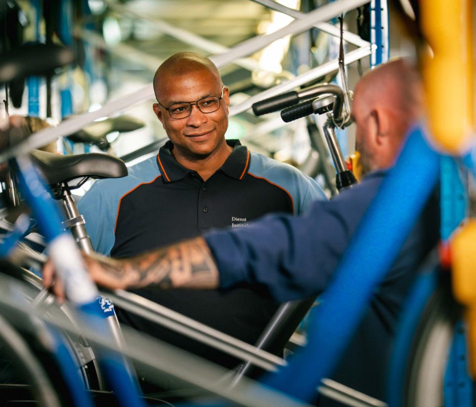 Add image description here