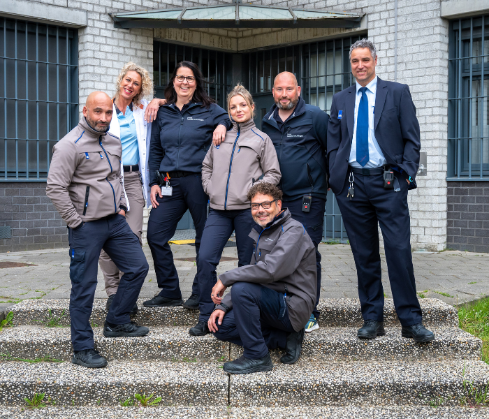 Add image description here