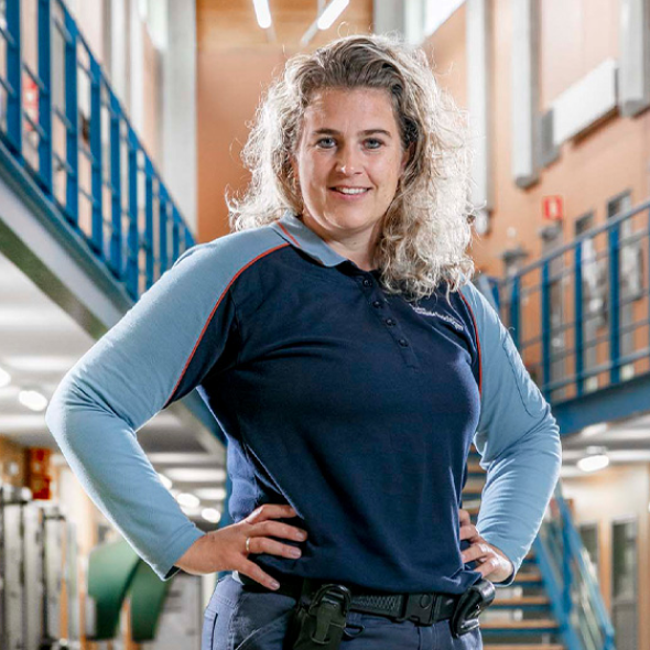 Medewerker in justitiële inrichting binnen