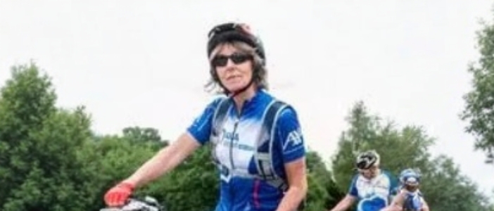 Participants à vélo lors d’une action AXA Atout Cœur