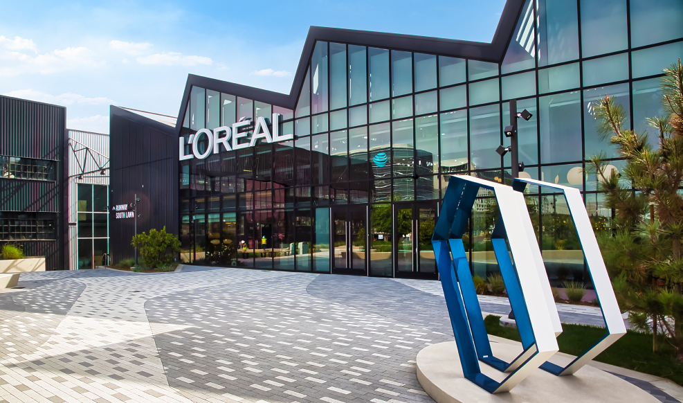 Modern L’Oréal campus with glass building