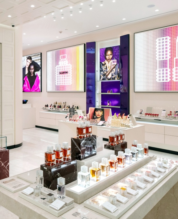 Luxury fragrance and beauty retail display